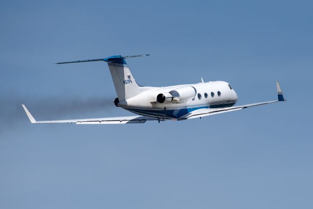 Gulfstream American Gulfstream 2 (N511PK) - What a treat to see this 1971 Gulfstream II-B still plying the skies! In it's near 50 year history, it has flown for the likes of Clorox, Wells Fargo, and nowadays for Silverstar Partners LLC.