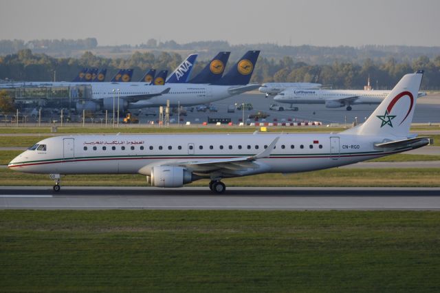 Embraer ERJ-190 (CN-RGO)