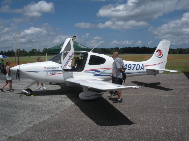 Cirrus SR-20 (N497DA)