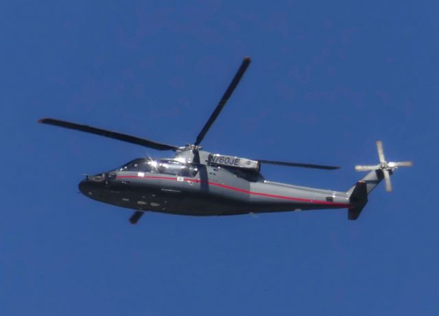 Sikorsky S-76 (N760JE) - OVER ZIP 10468