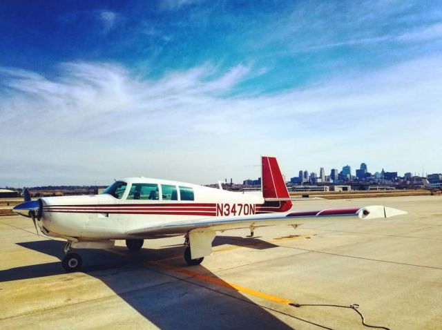 Mooney M-20 (N3470N) - Downtown Kansas City