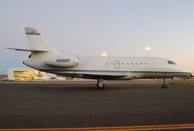 Dassault Falcon 2000 (N98RP)