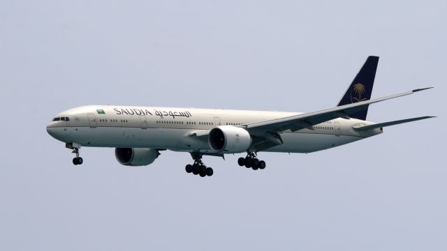 BOEING 777-300ER (HZ-AK45)