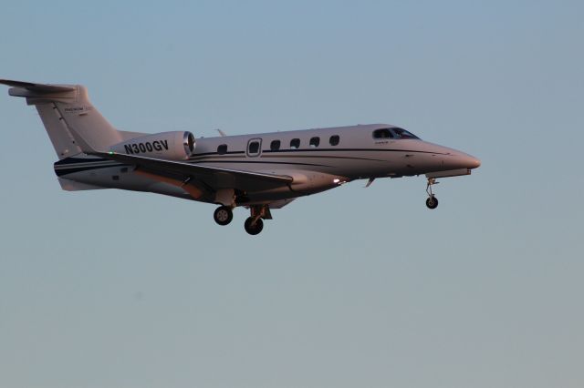 Embraer ERJ 175 (C-FUJA) - November 25, 2015