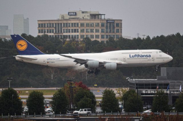 BOEING 747-8 (D-ABYK)