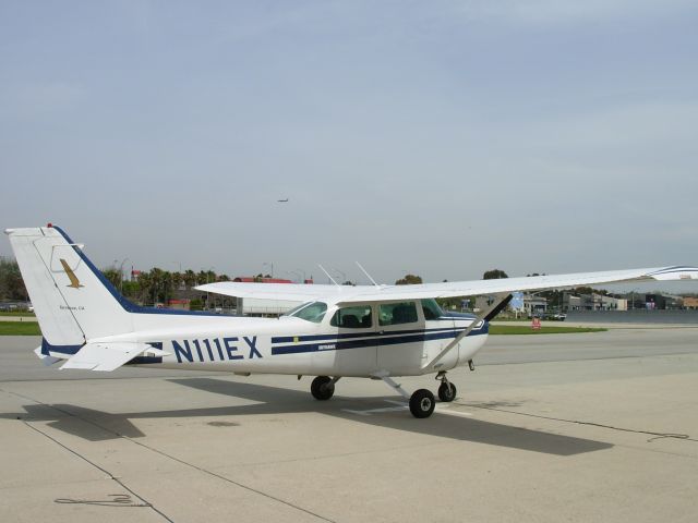 Cessna Skyhawk (N111EX)