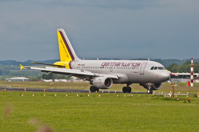 Airbus A319 (D-AKNK)