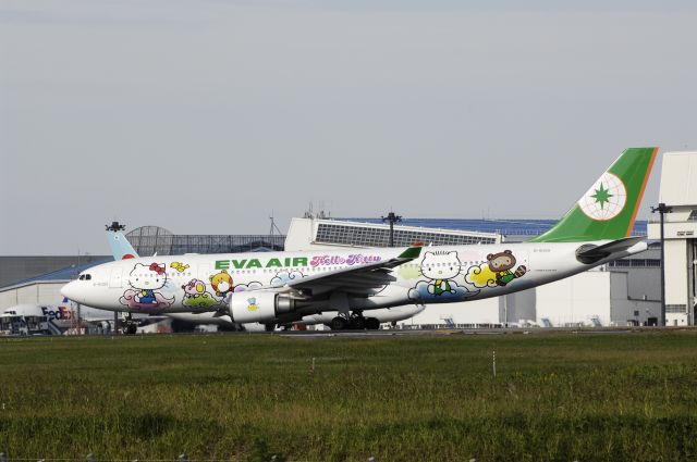 Airbus A330-200 (B-16309) - Departure at Narita Intl Airport Rnwy34l on 2012/10/13 Hello Kitty c/s