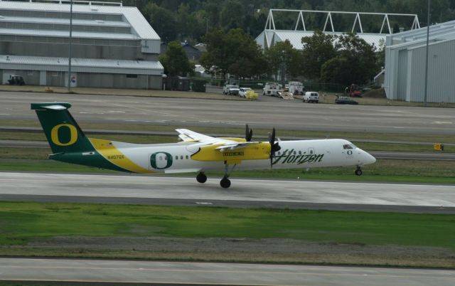 de Havilland Dash 8-400 (N407QX) - Departing 28L