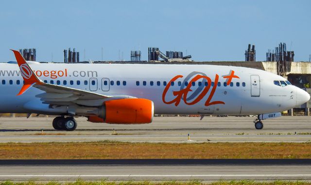 Boeing 737-800 (PR-GUT)
