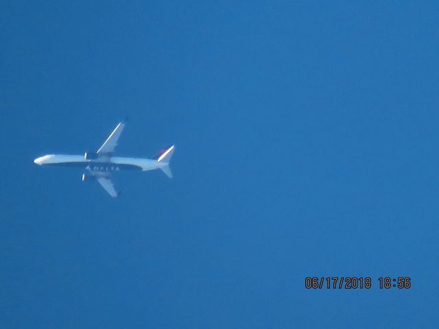 Boeing 737-900 (N874DN)
