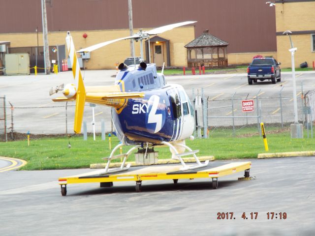 Bell JetRanger (N62F) - N62F - 1995 Bell 206B. WTAE "SKY 4". Filmed on April 17, 2017.