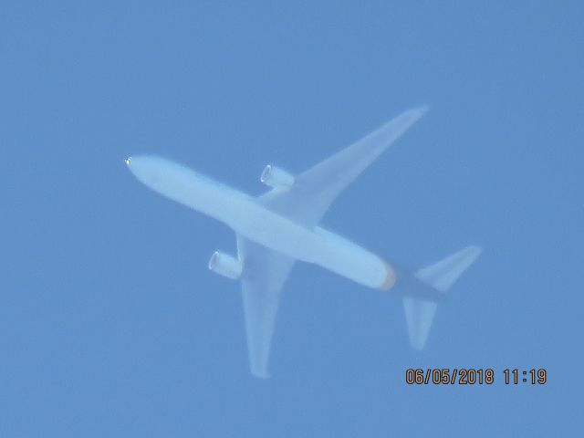 BOEING 767-300 (N346UP)