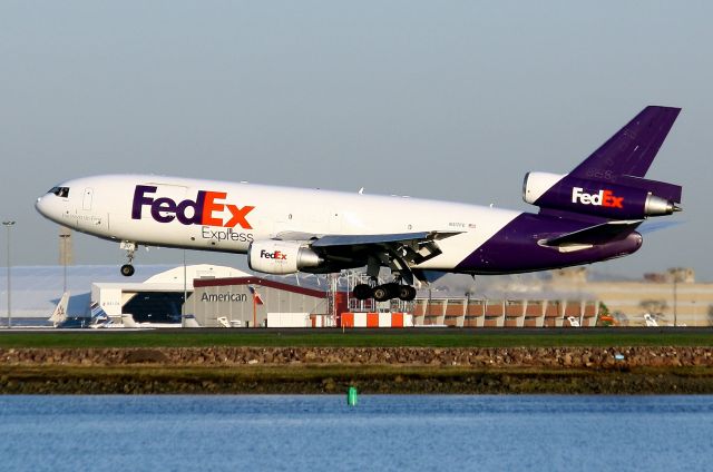 Boeing MD-11 (N317FE) - FDX 1710 from Indianapolis touching down on 22L