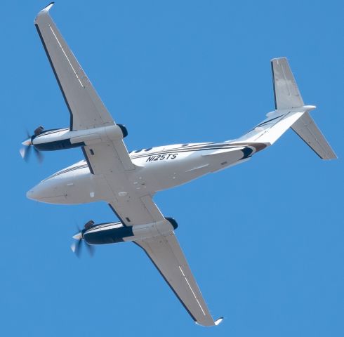 Beechcraft Super King Air 200 (N125TS)