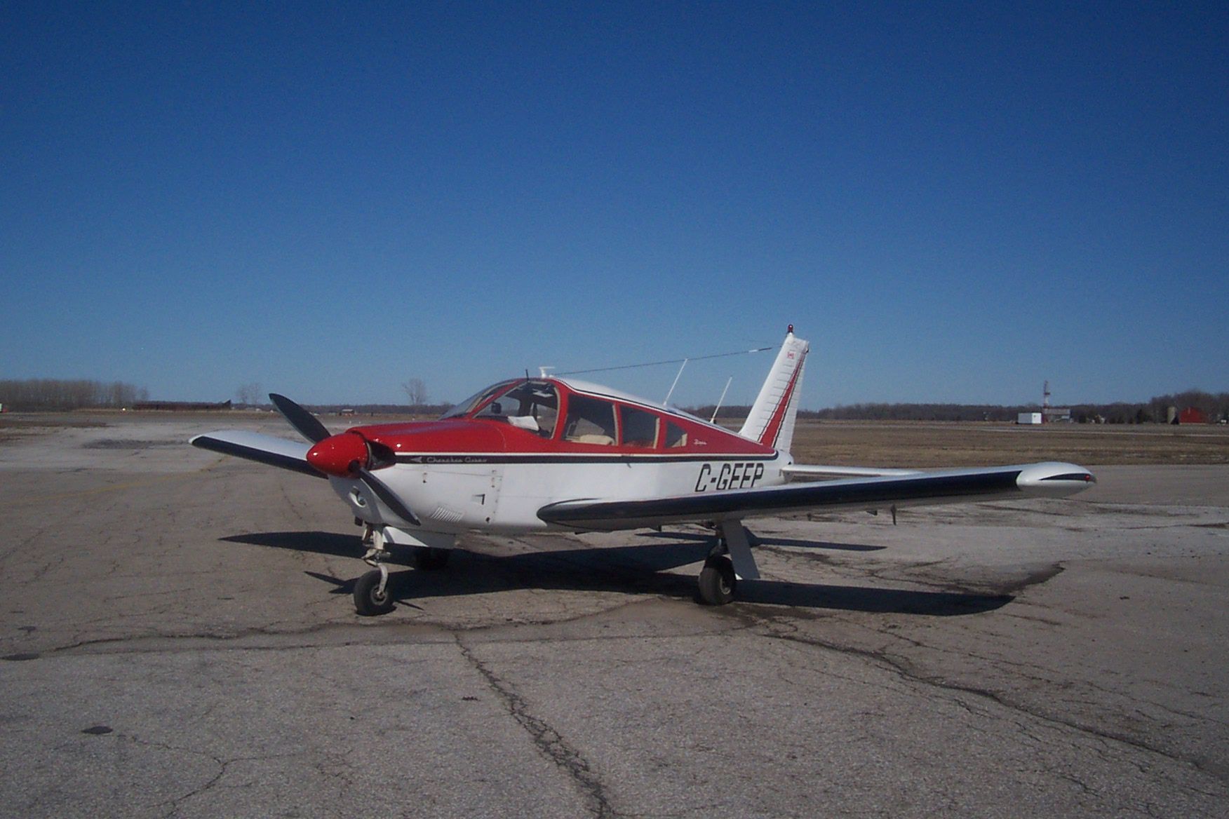 Piper Cherokee (C-GEEP)