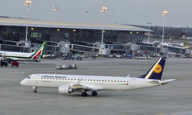 Embraer ERJ-190 (D-AEME) - Lufthansa CityLine Embraer ERJ-195LR D-AEME in Brussels