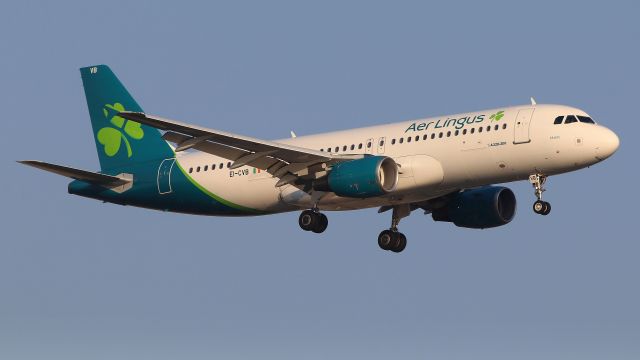 Airbus A320 (EI-CVB)