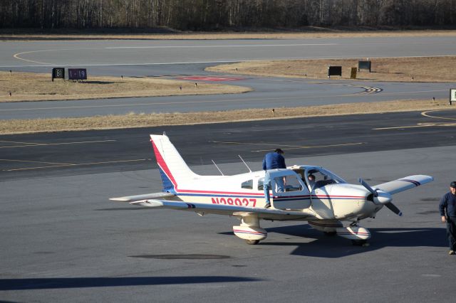 Piper Cherokee (N2893Z)