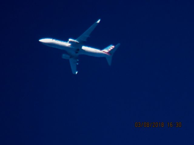 Boeing 737-800 (N962NN)