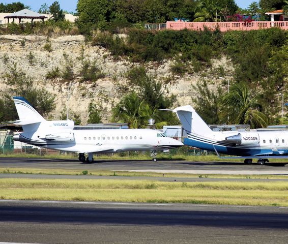 Dassault Falcon 900 (N404BC)