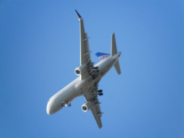 Embraer 175 —