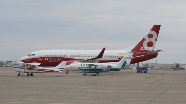 BOEING 737-300 (N138CG) - Custom ex Southwest 737-200 manufactured in 1995, refitted by Coulson Aviation for aerial firefighting, yet can haul firefighters ito the fire area in the cabin prior to undertaking its primary mission of aerial firefighting