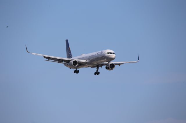 BOEING 757-300 (N74856)