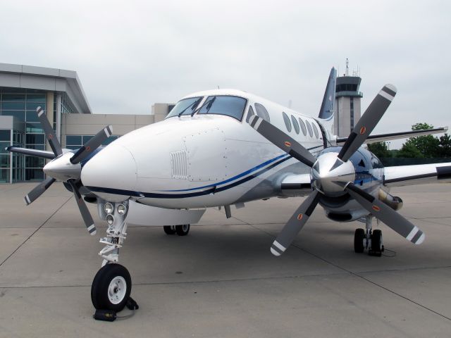 Beechcraft King Air 100 (N6045S)