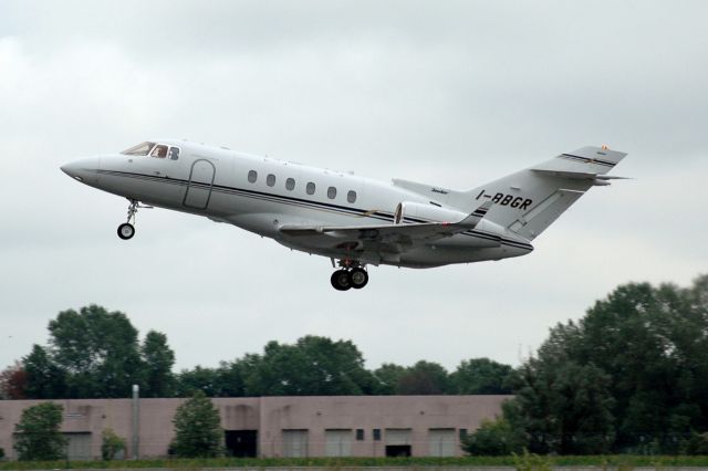 Hawker 800 (I-BBGR) - Beechcraft 900