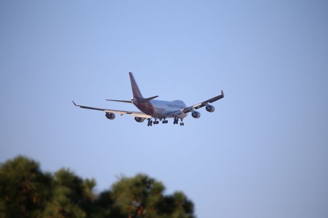 Boeing 747-400 (N403KZ)