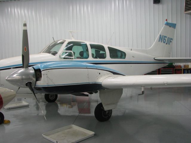 Beechcraft 55 Baron (N511F)