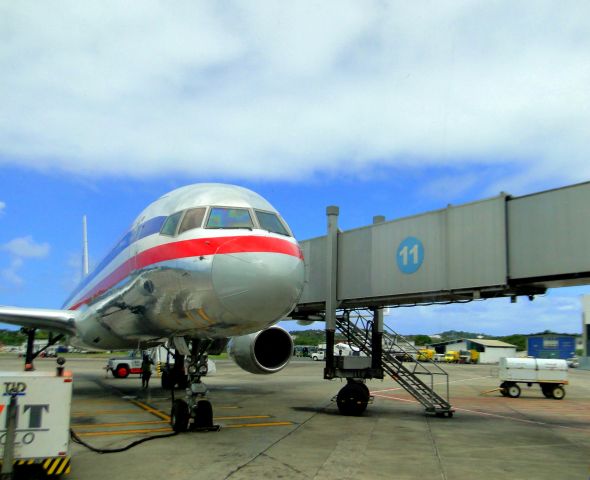 Boeing 757-200 (N175AN)