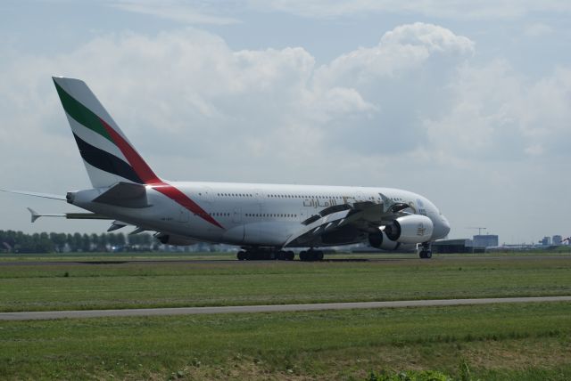 Airbus A380-800 (A6-EDY) - Emirates Taxi RWY18R