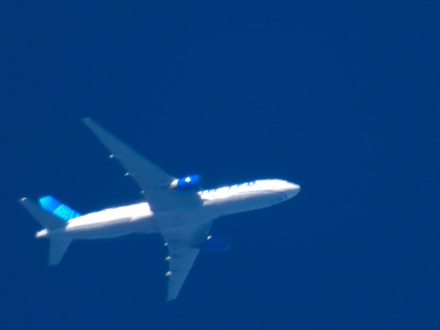 Boeing 777-200 (N769UA) - UAL1873br /SAN-IADbr /01/08/2025