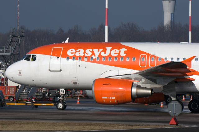 Airbus A319 (G-EZFB)