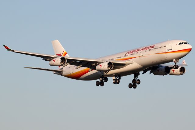 Airbus A340-300 (PZ-TCP)