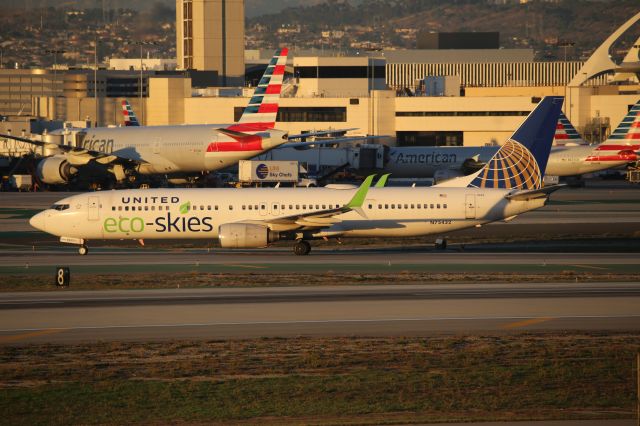 Boeing 737-900 (N75432)