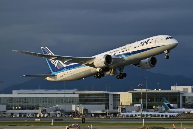 Boeing 787-9 Dreamliner (JA922A)