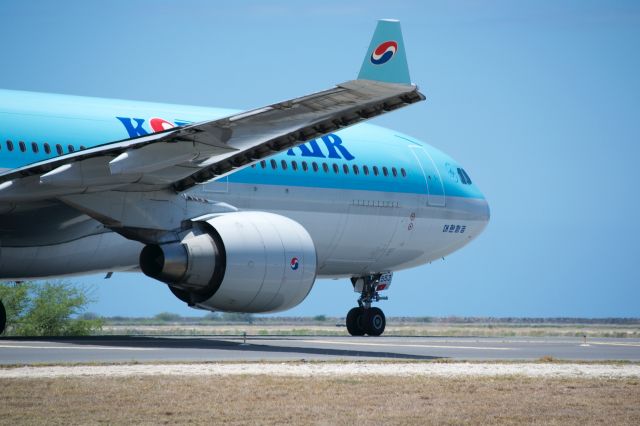 Airbus A330-200 — - Love this livery on this Korean A330 at PHNL.