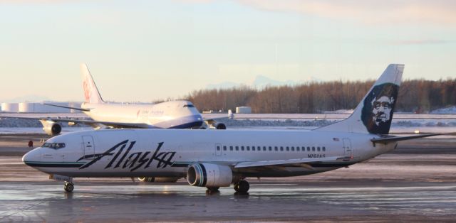 BOEING 737-400 (N762AS)