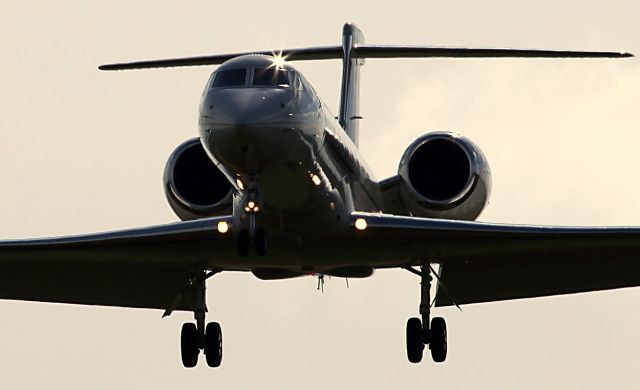 Gulfstream Aerospace Gulfstream V (99-0402)