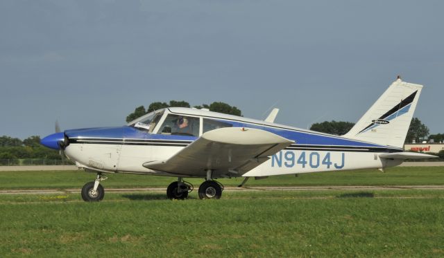 Piper Cherokee (N9404J) - Airventure 2017