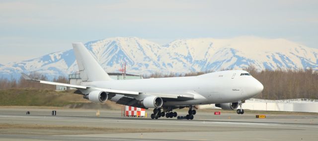 Boeing 747-400 (N404KZ)