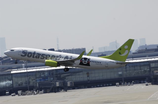 Boeing 737-800 (JA802X) - Takeoff at Haneda Intl Airport Rwy16R on 2013/05/05 "Kumamoto Character Kumamon"