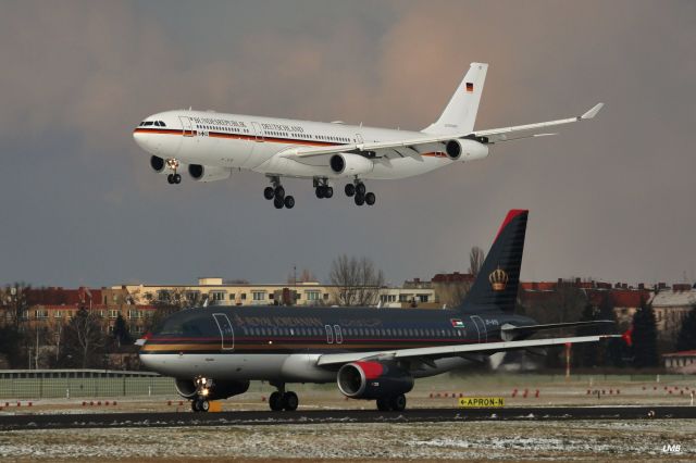 Airbus A340-300 (GAF1602)