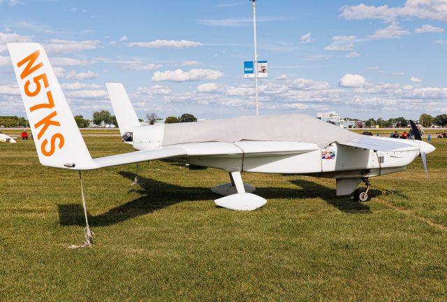 RUTAN Defiant (N57KS)