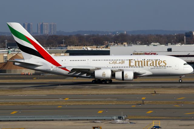 Airbus A380-800 (A6-EEG)