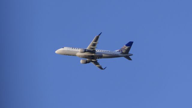 Embraer 170/175 (N632RW)