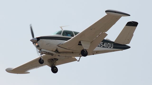 Beechcraft 35 Bonanza (N5410U) - Landing runway 19 on 26 May 2018.